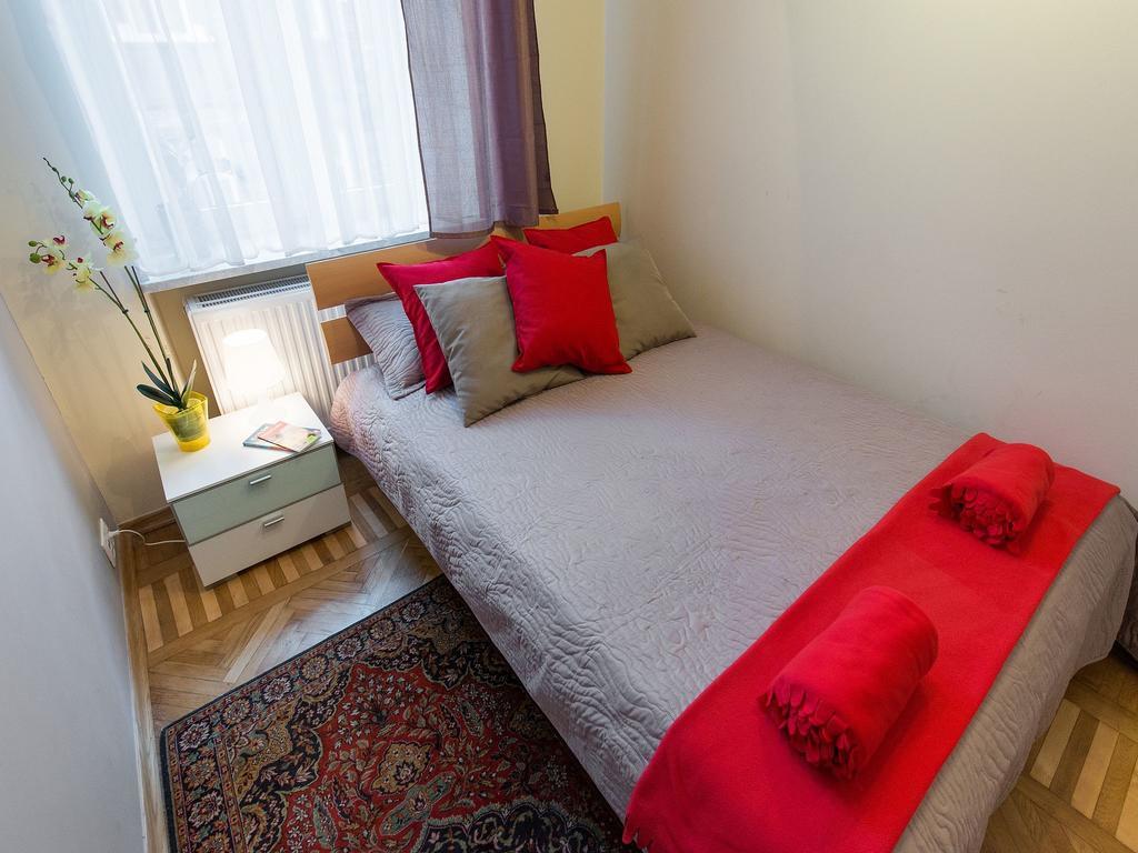 5 Bedroom Family Apartment Krasków Δωμάτιο φωτογραφία